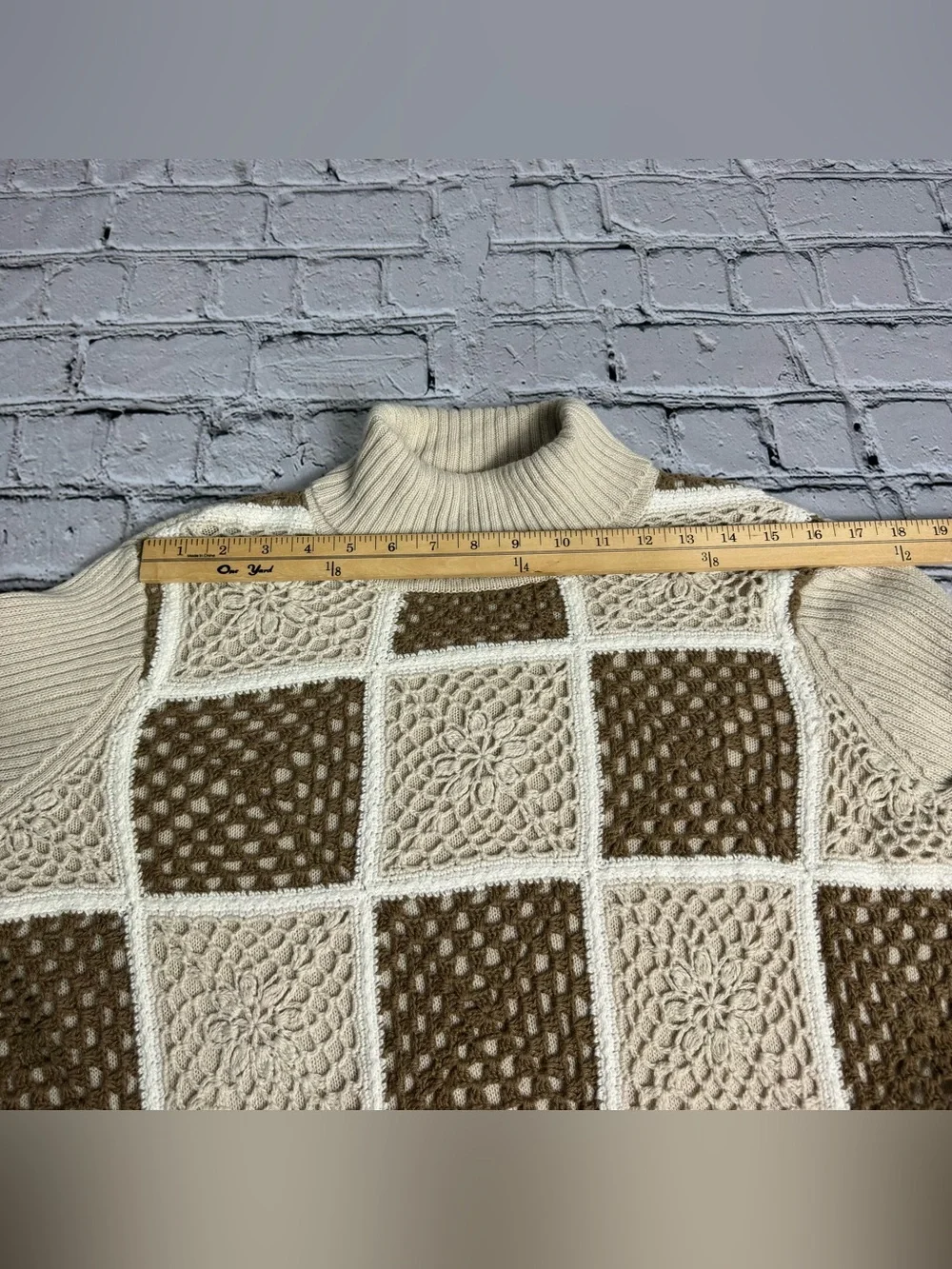 Vtg Y2K Villager Liz Claiborne Cream Brown Crochet Patchwork Turtleneck Sweater